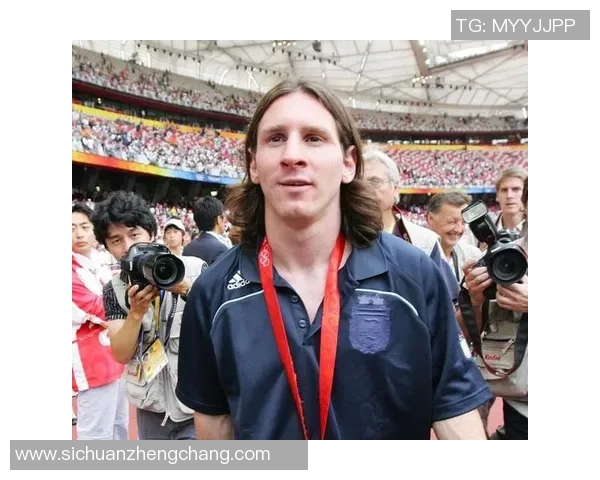 梅西领衔巴塞罗那大胜,巴萨欧冠名单重新开启希望之旅