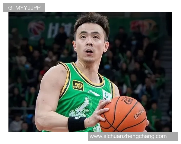 赛场上的火箭赵继伟再获荣誉：被评为本赛季最佳新秀